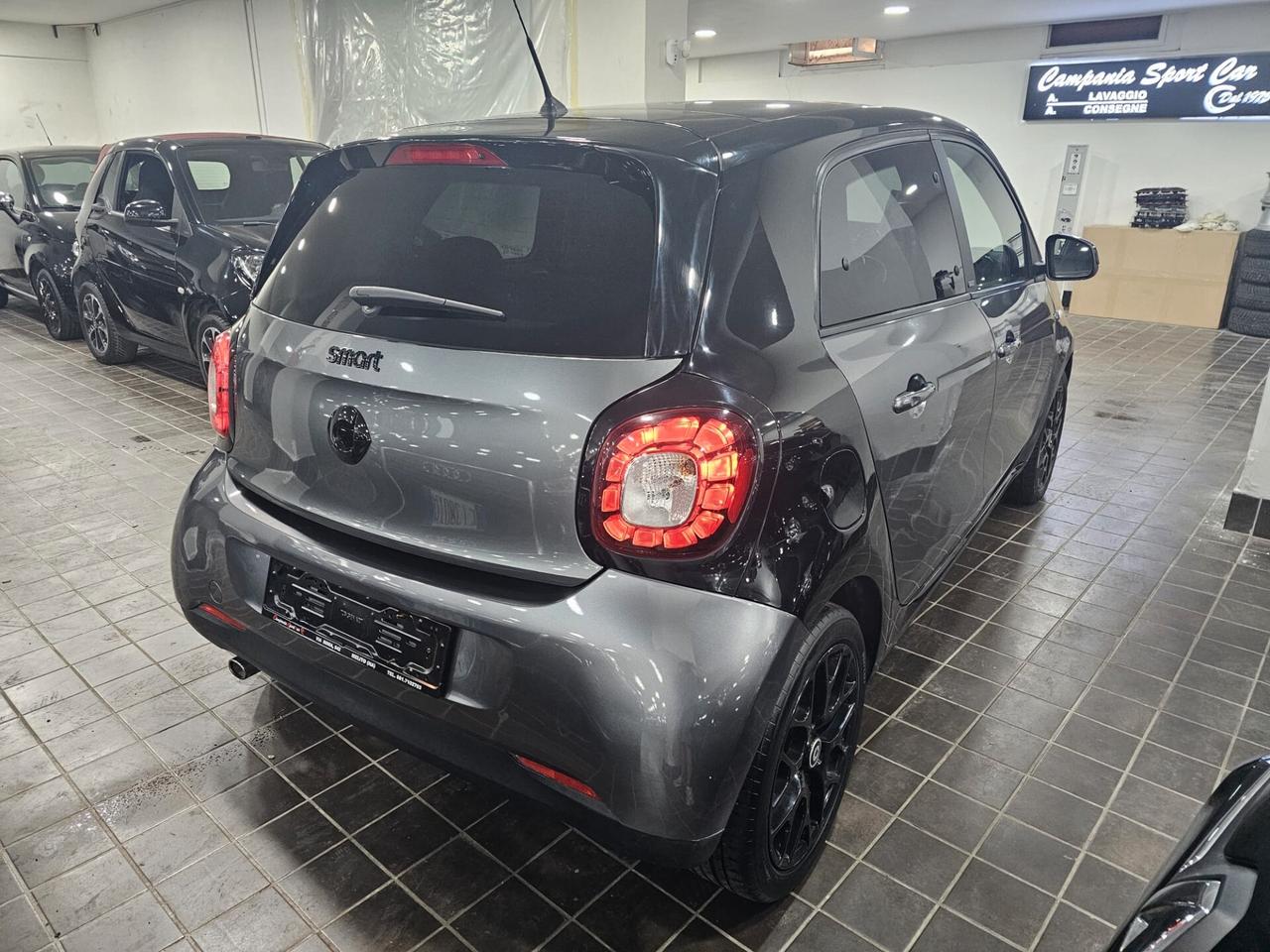 NUOVA SMART FORFOUR IDENTITY BLACK EDITION PASSION 0.9 BENZ 90CV TWINAMIC