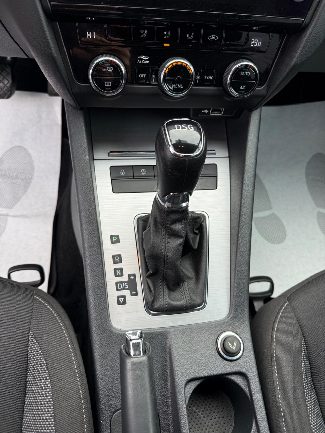 Skoda Octavia 1.6 TDI CR 115 CV DSG Executive IVA ESPOSTA