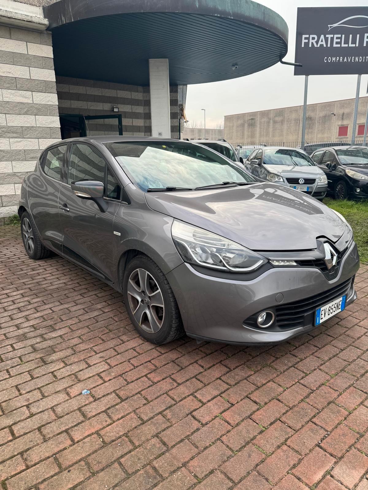 Renault Clio 1.2 75CV 5 porte Costume National