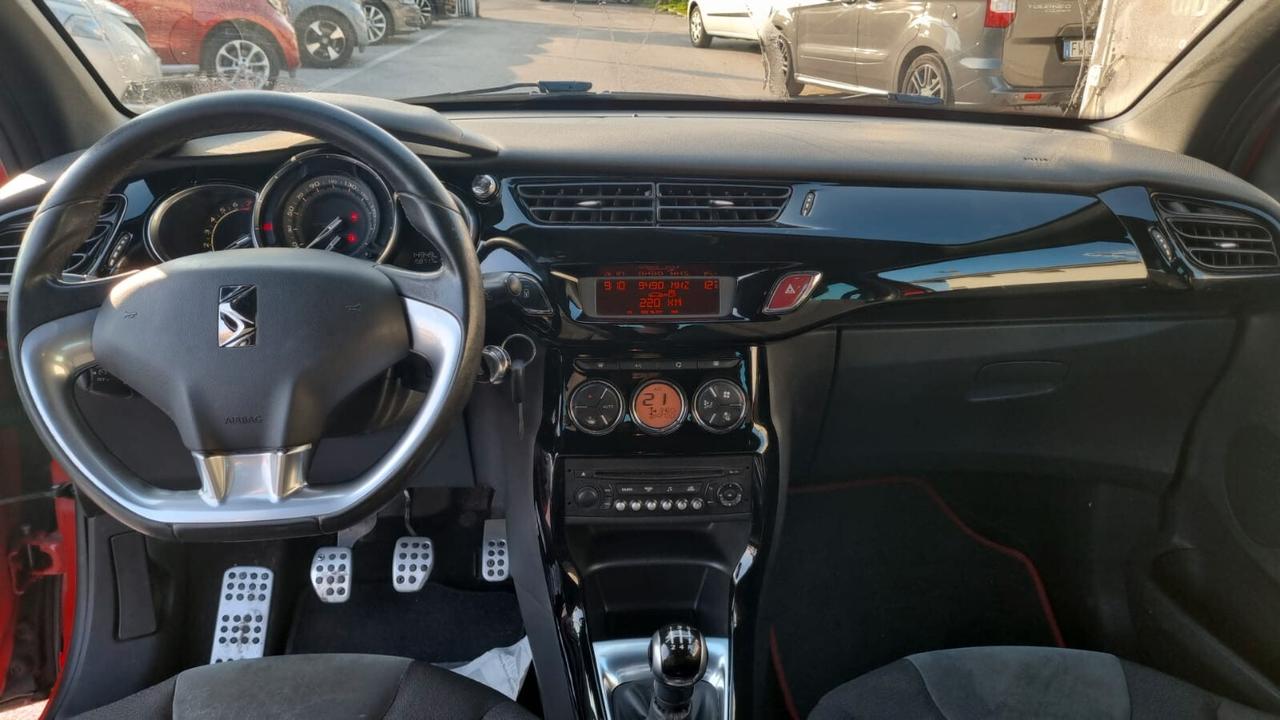 Ds DS3 3 1.2 VTi 82 Just Black 82CV 60KW BENZ.