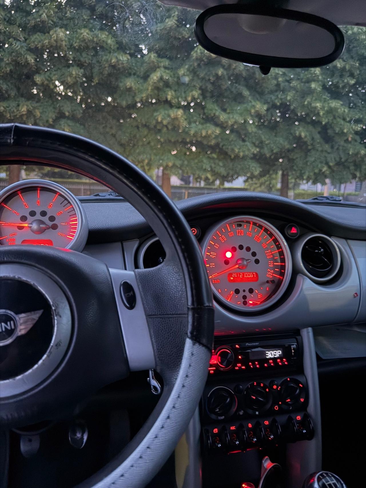 Mini 1.6 16V Cooper