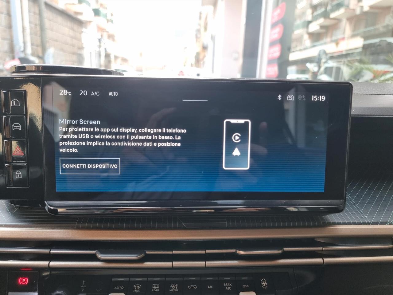 Lancia Ypsilon Hybrid e-DCT Edizione Cassina
