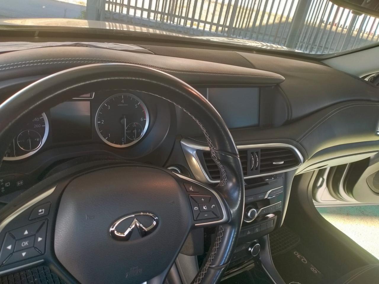 Infiniti Q30 1.5 diesel Business Executive