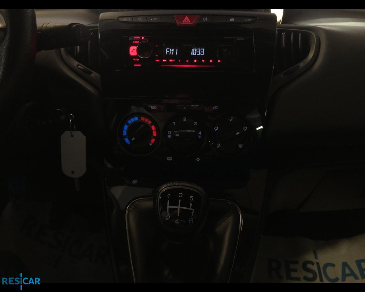 LANCIA Ypsilon 1.2 Silver 69cv IDONEA NEOPATENTATO