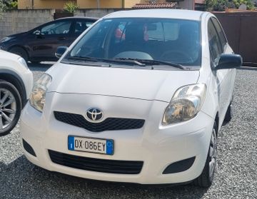 Toyota Yaris 1.0 5 porte Now