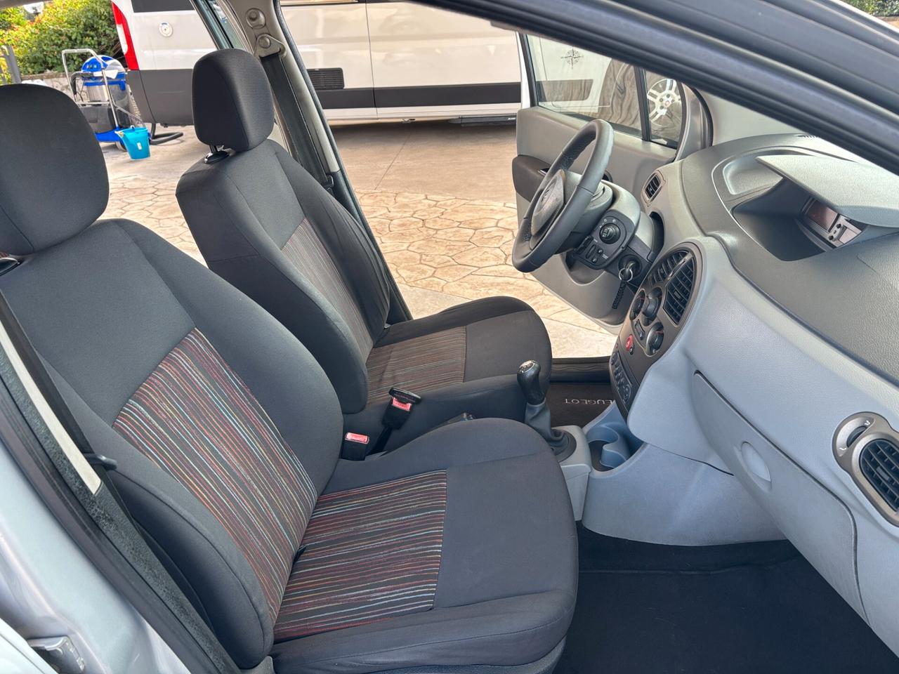 Renault Modus 1.5 dCi 70CV Expression-2010