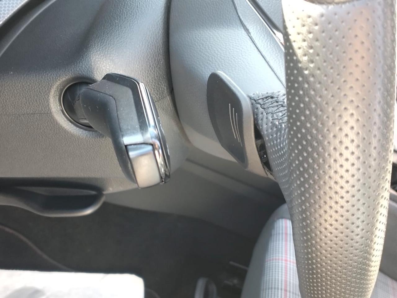 Volkswagen Golf GTI 2.0 TSI DSG