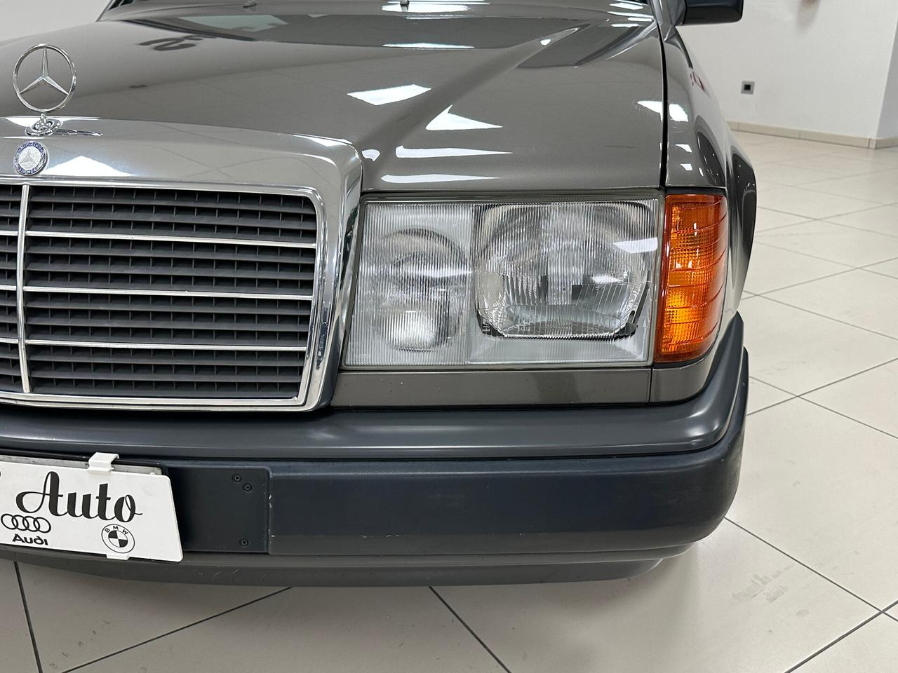Mercedes-benz 200 E benzina Berlina 122 CV - 1986