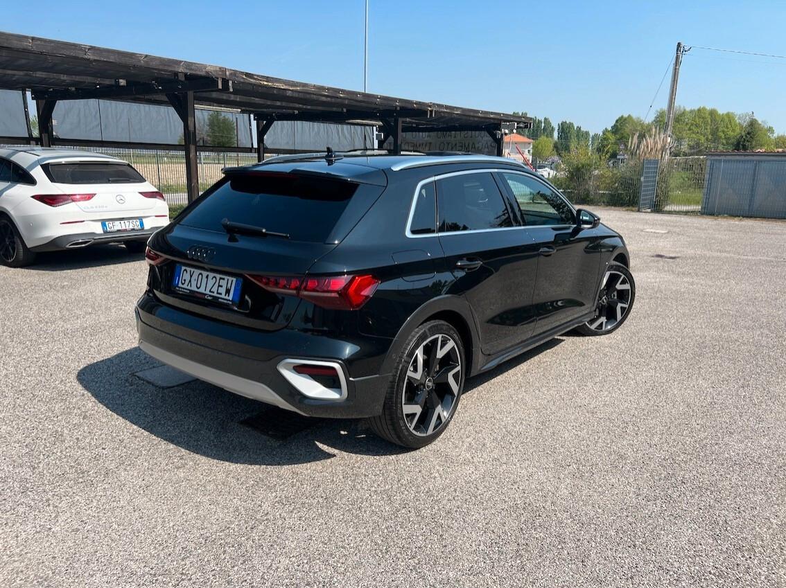 Audi A3 allstreet 35 2.0 tdi 150cv s-tronic Unico Proprietario FULL OPTIONAL