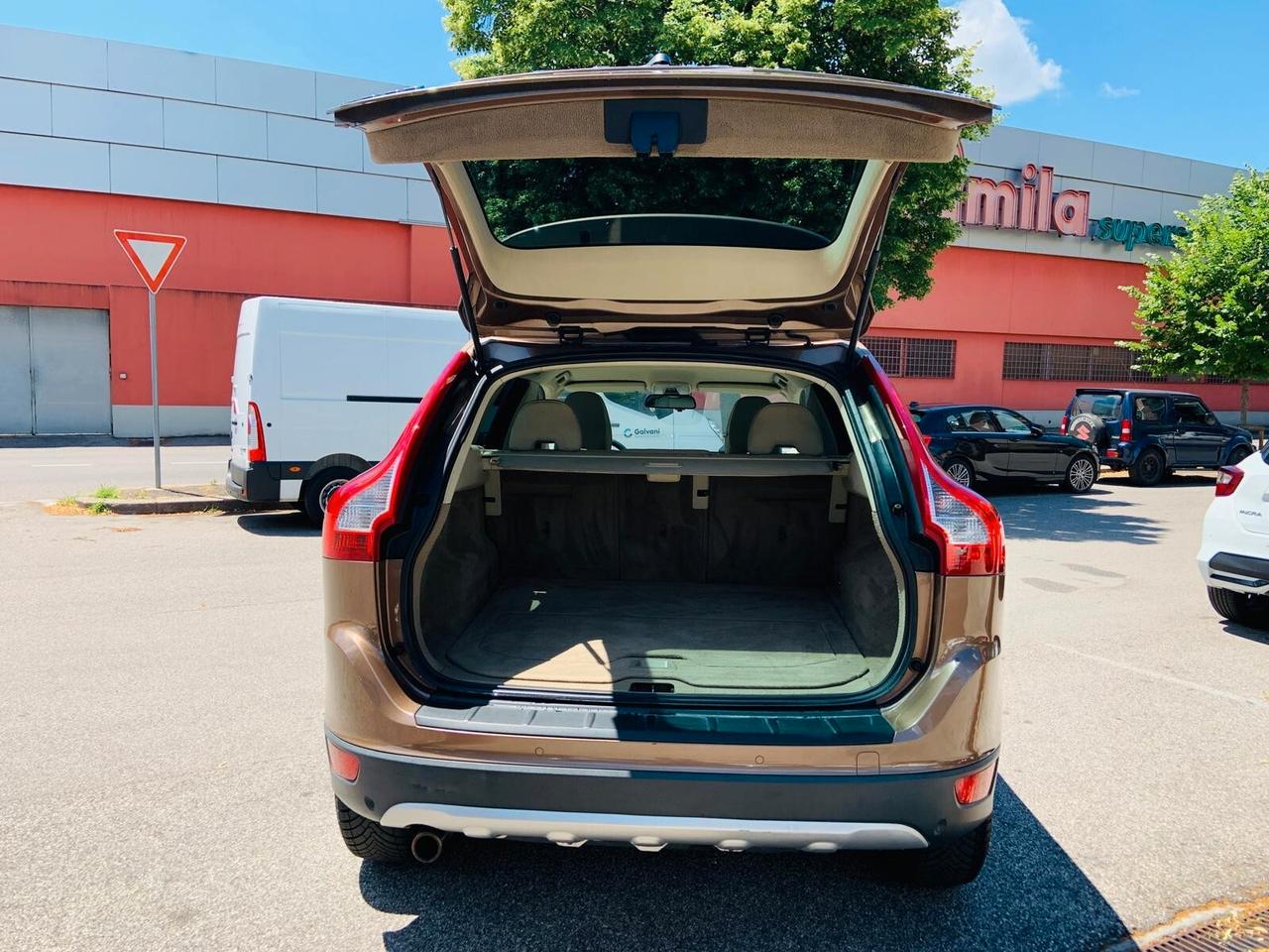 Volvo XC 60 XC60 2.4 D 175 CV FWD DRIVe Kinetic