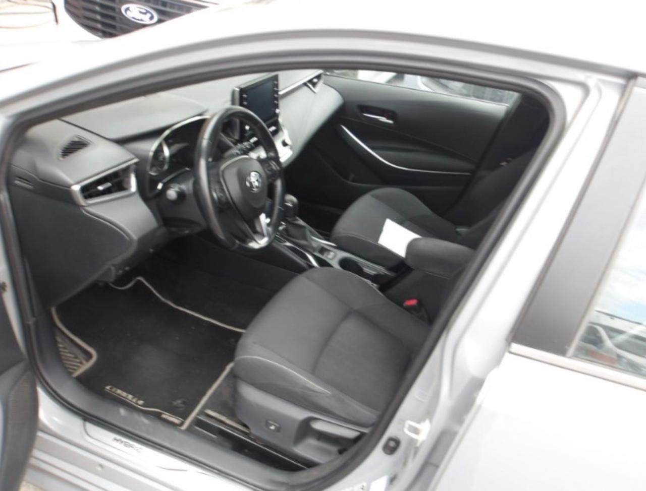 Toyota Corolla Touring Sports 1.8 Hybrid Business Tech