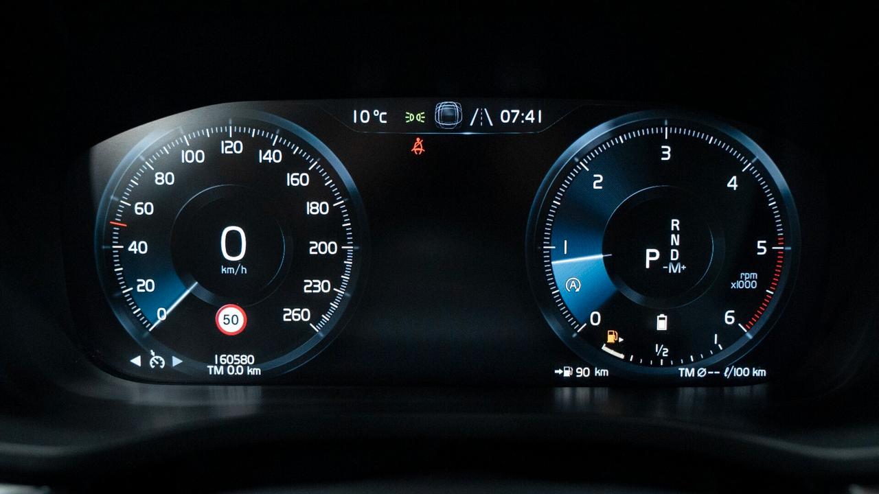 Volvo XC 60 XC60 B4 2.0 AWD R DESIGN AUTO XENO PELLE NAVI FULL OPTIONAL