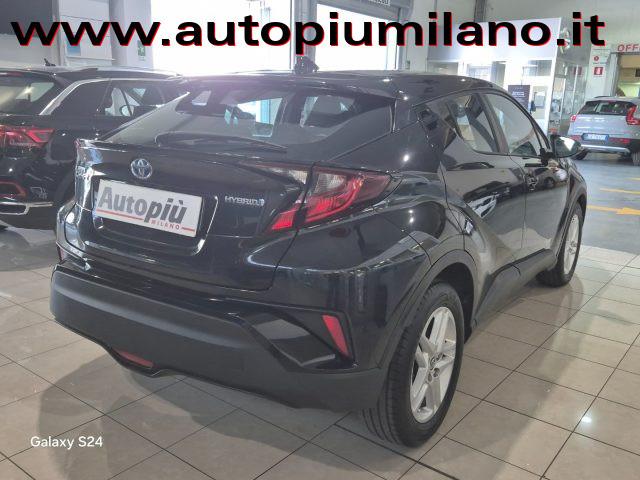 TOYOTA C-HR 1.8 Hybrid E-CVT Active