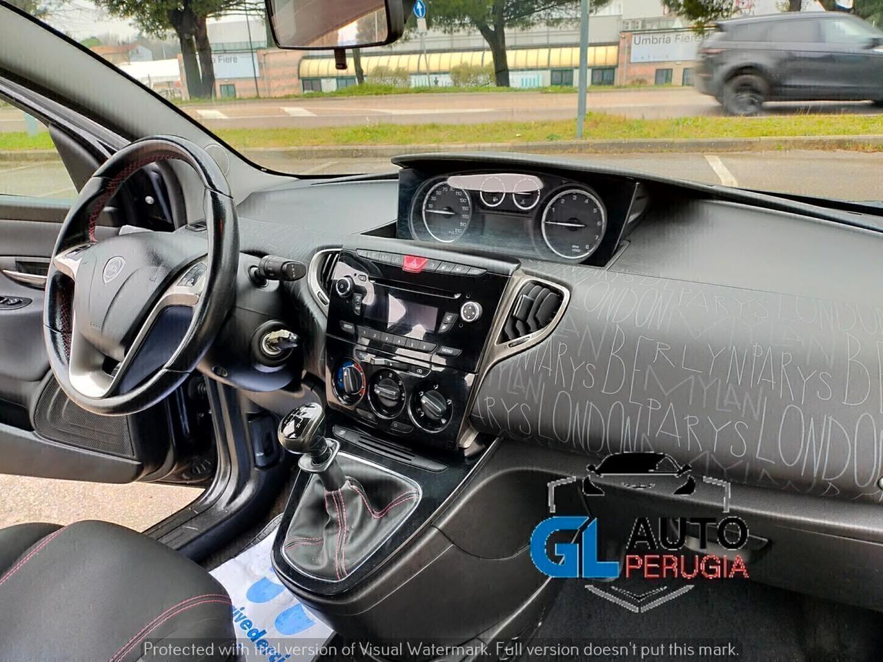 Lancia Ypsilon 0.9 TwinAir 85 CV Metano Elefantino rosa UNICOPROPR.