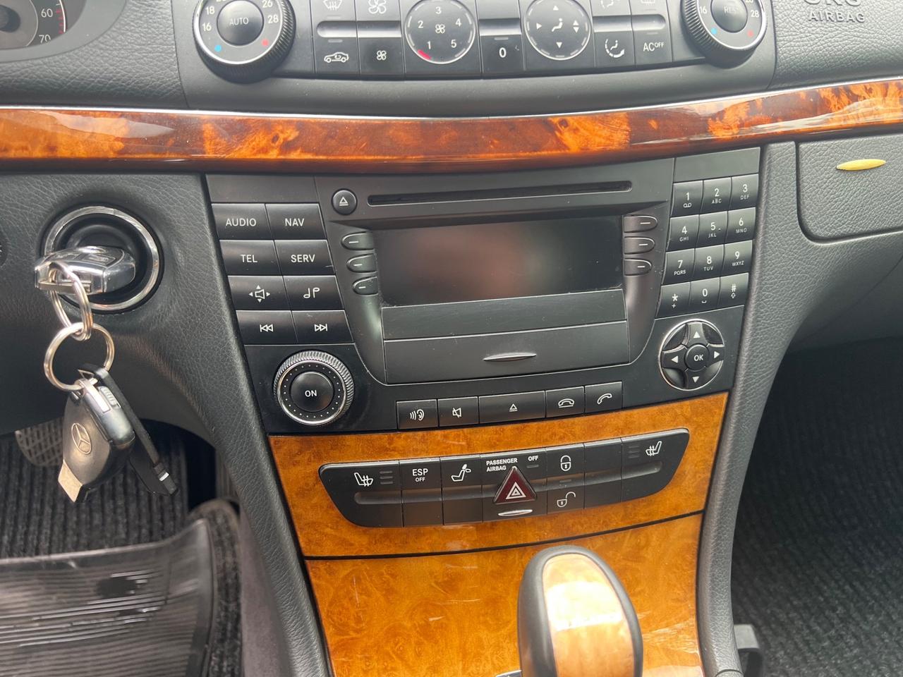 Mercedes-benz E 240 GPL Elegance