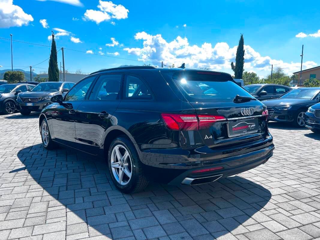 Audi A4 30 2.0 tdi mhev Business 136cv s-tronic