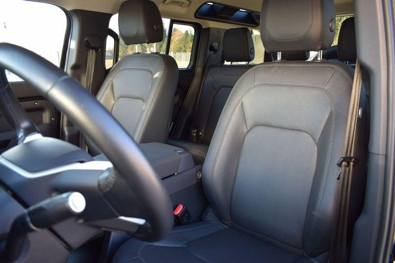 Land Rover Defender Defender 110 3.0D I6 200 CV AWD Auto SE