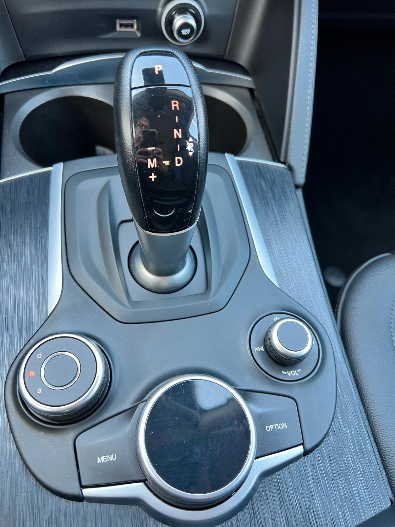 Alfa Romeo Stelvio 2.2 Turbodiesel 210 CV AT8 Q4 B-Tech