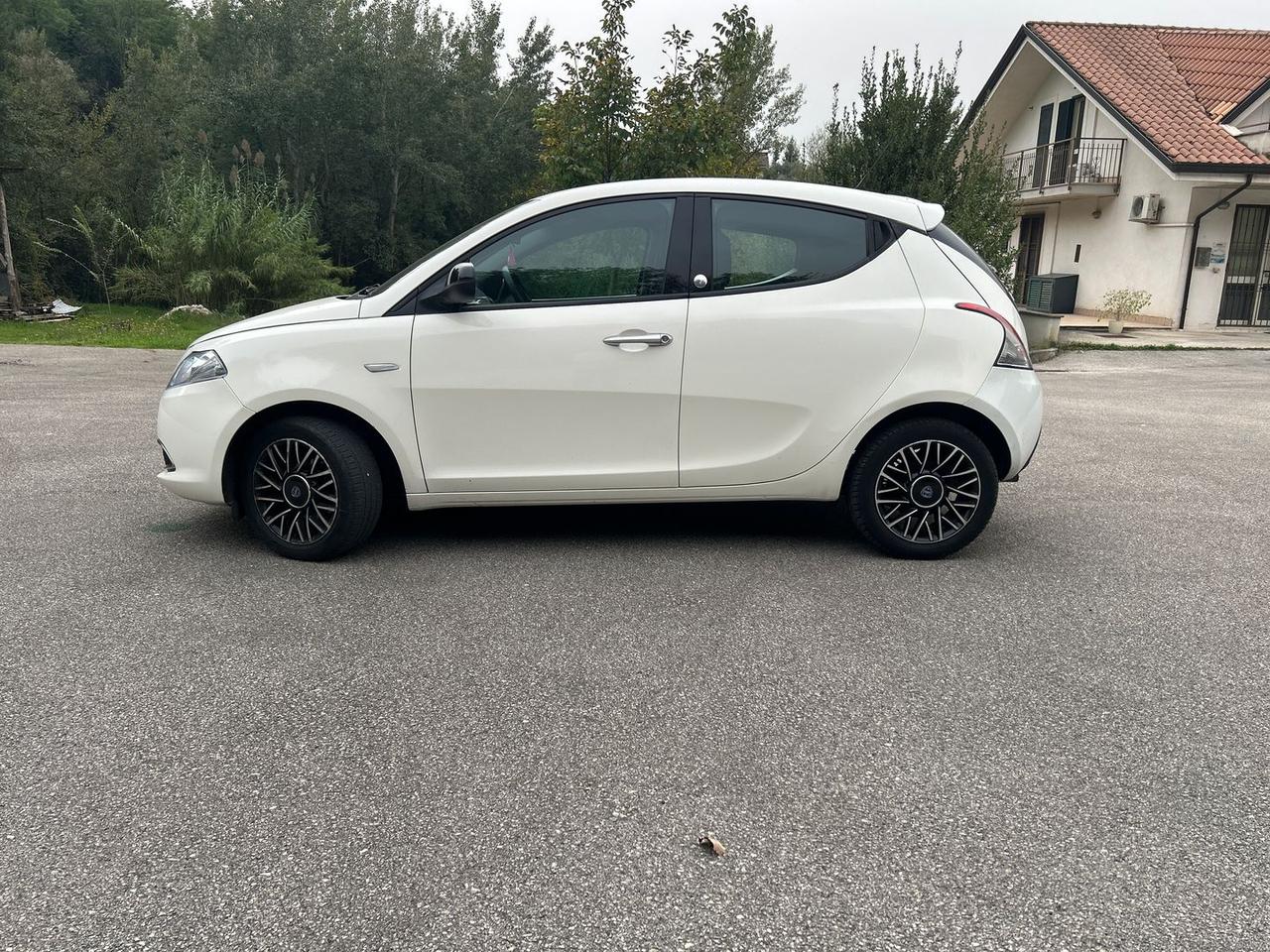 Lancia Ypsilon Silver 1.2 LPG