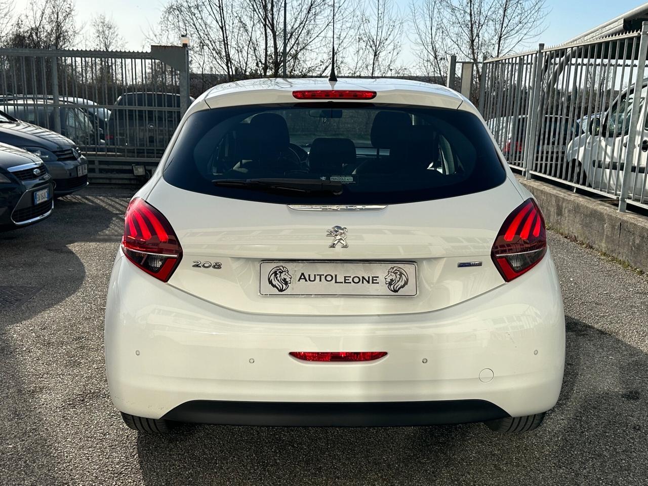 Peugeot 208 PureTech 82 5 porte Touch