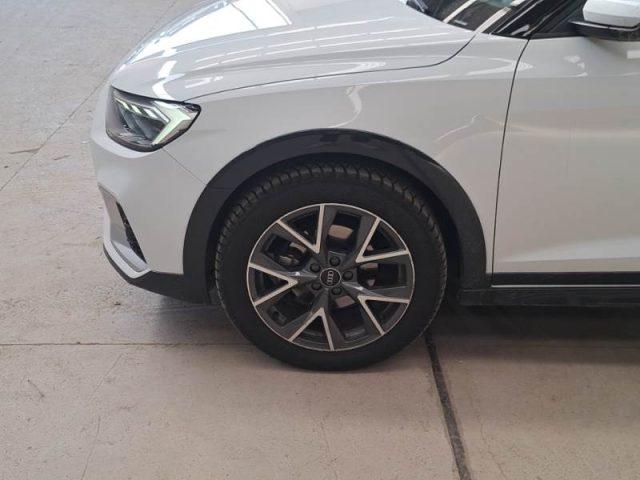 AUDI A1 citycarver 30 TFSI Admired