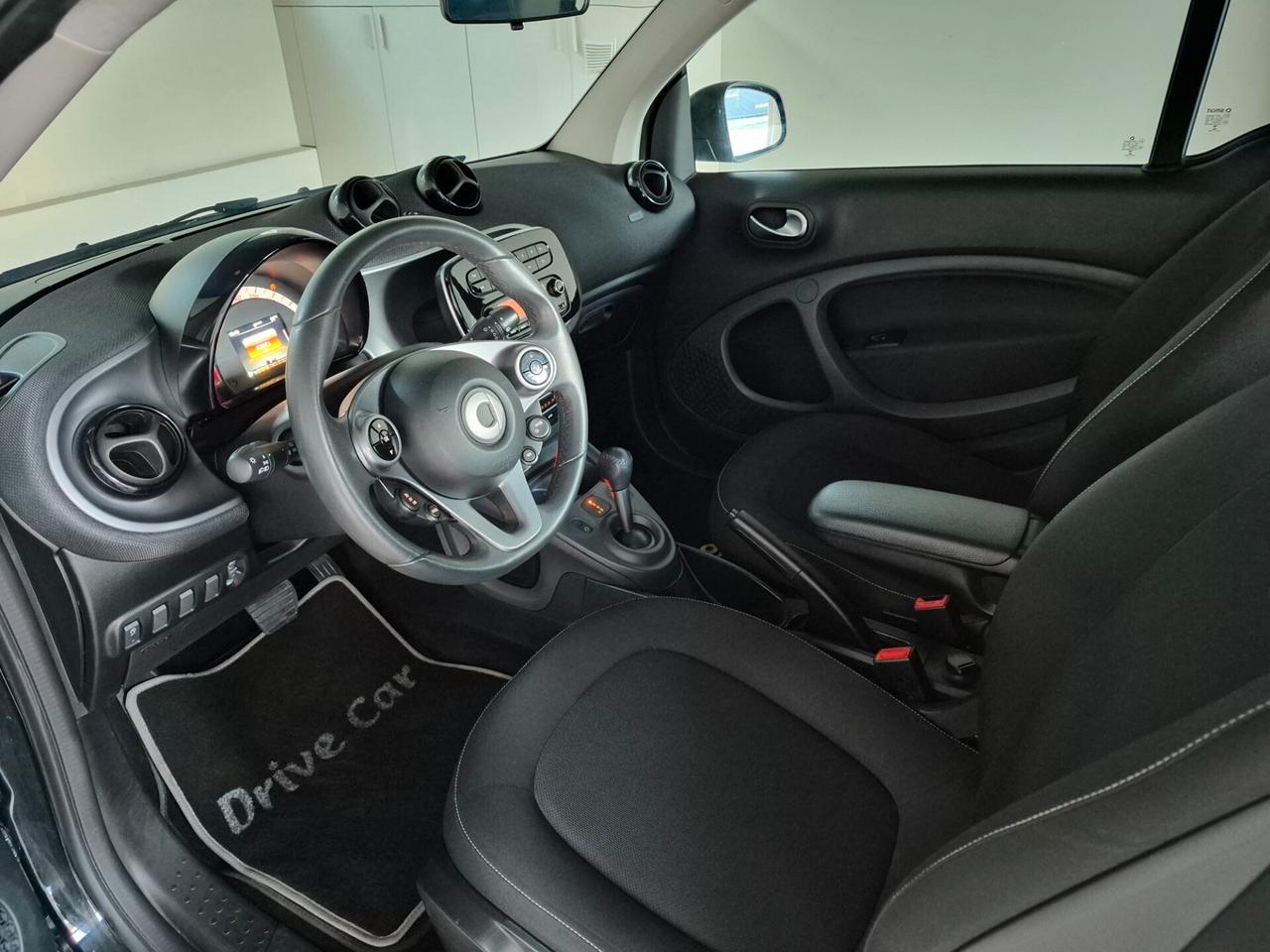 smart forTwo FORTWO 0.9 TURBO PASSION 90CV TWINAMIC TETTO PANORAMICO VETRI PRIVACY CRUISE CONTROL C.15" CLIMA