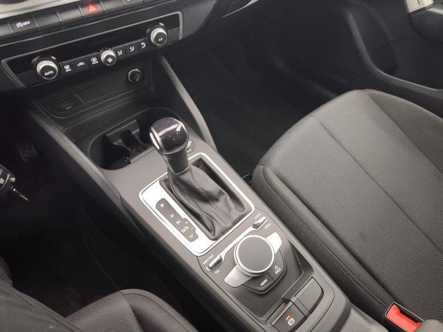 AUDI Q2 30 2.0 tdi Business s-tronic