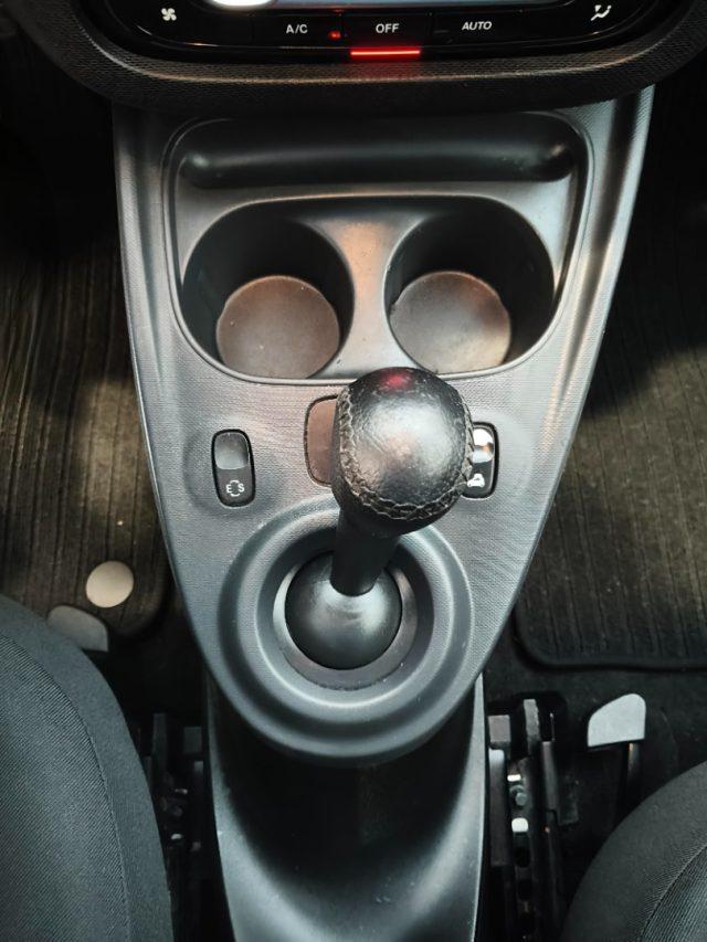 SMART ForTwo 70 1.0 twinamic cabrio Ok Neopatentati C.Vendita