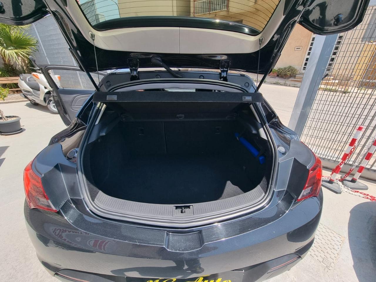 Opel Astra GTC 1.7 CDTI 130CV S&S 3 porte Cosmo