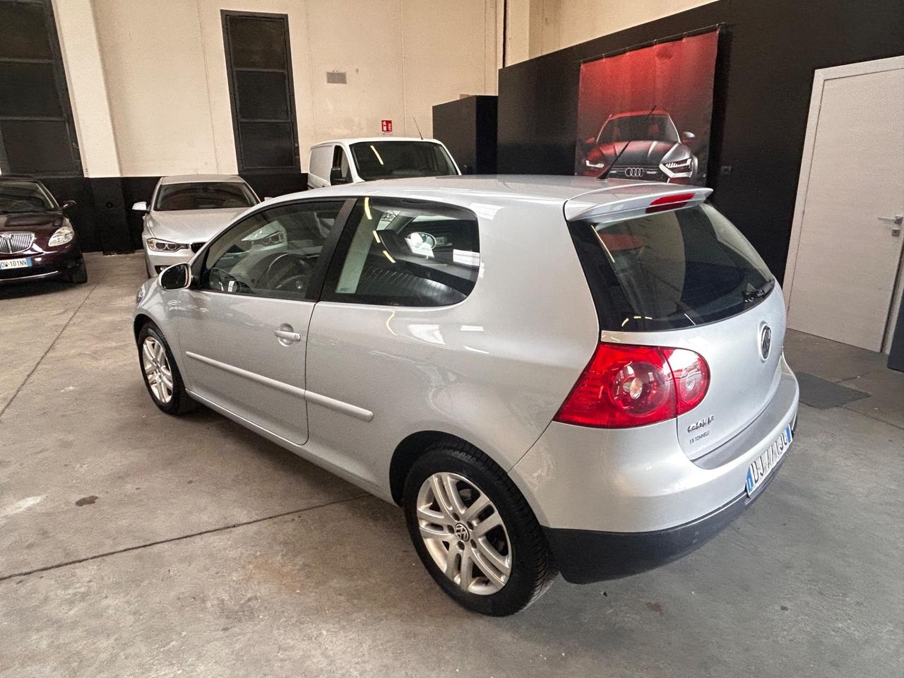 Volkswagen Golf 1600 benzina 101 cv 158000 km