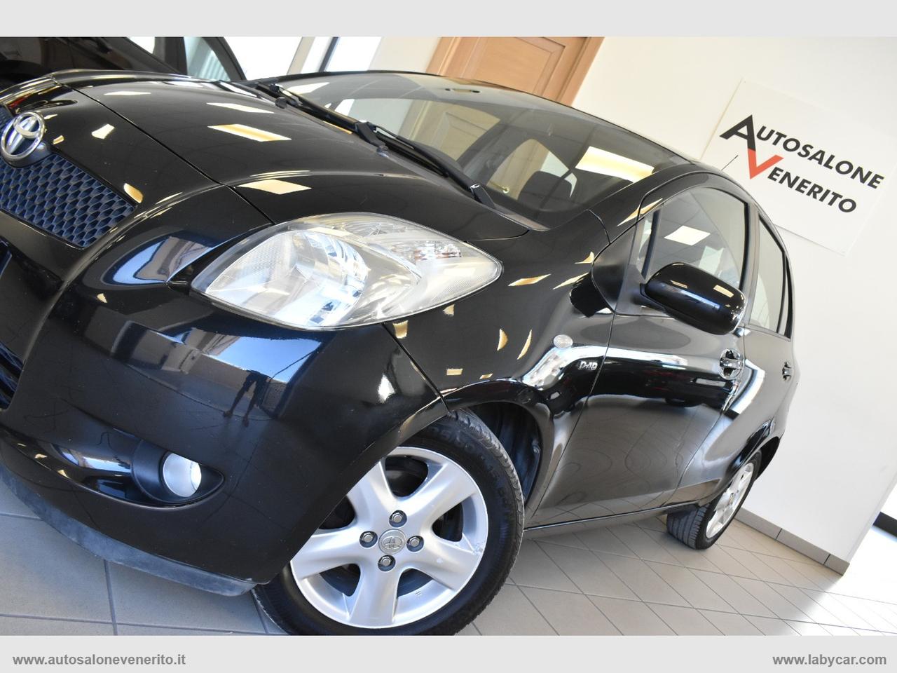 TOYOTA Yaris 1.4 D-4D 5p. Sol