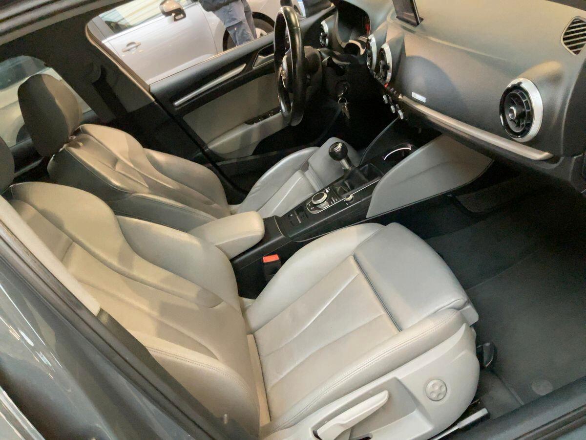 AUDI A3 SPORTBACK 1.6 TDI 115 CV TETTO+NAVI+PELLE