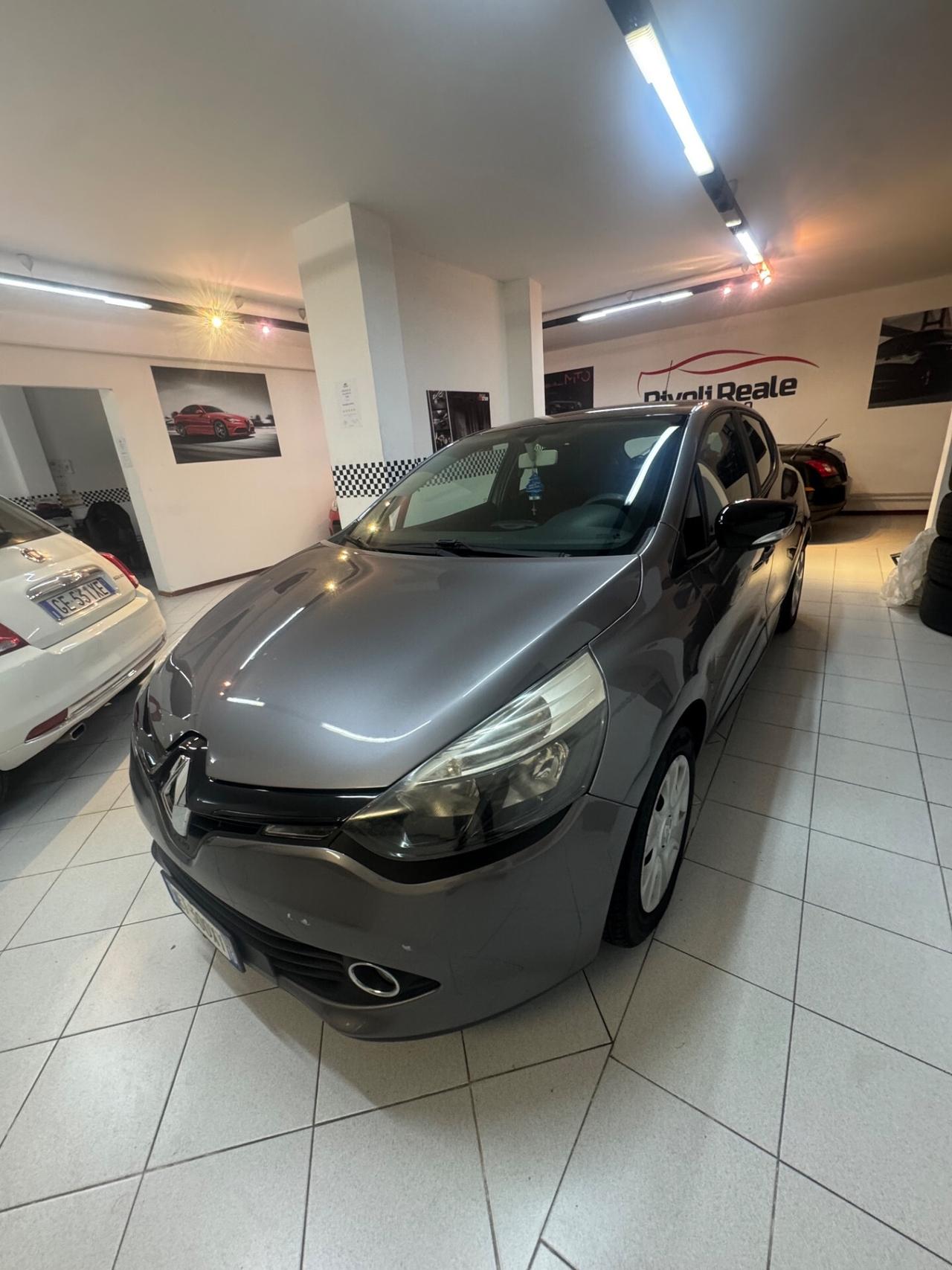 Clio 1.2 75CV GPL CASA MADRE