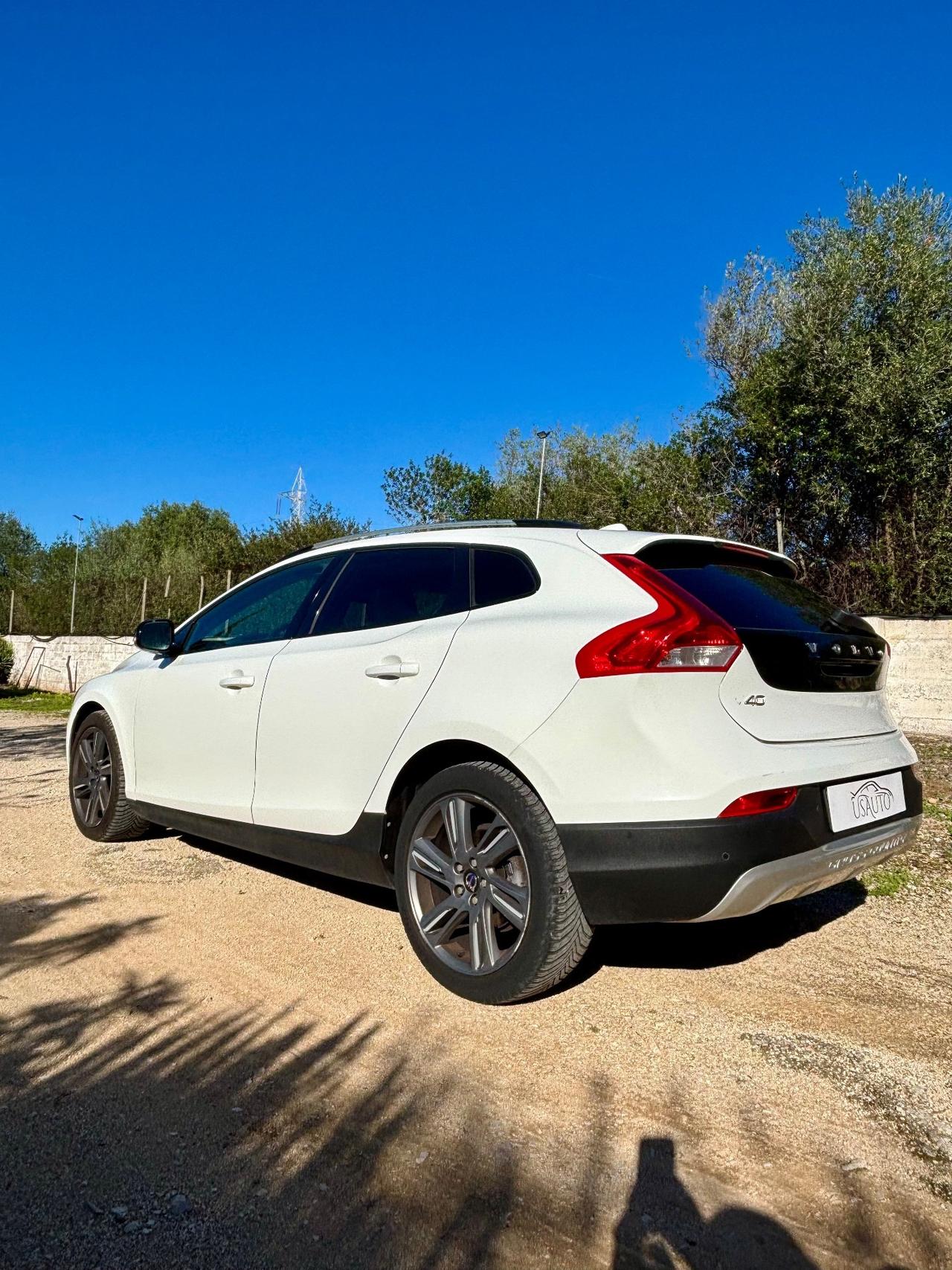 Volvo V40 Cross Country D2 1.6 Summum