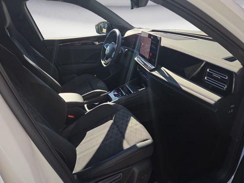 Volkswagen Tiguan 2.0 TDI 142KW SCR R-Line DSG 4MOTION DCC HEAD-UP CAMERA