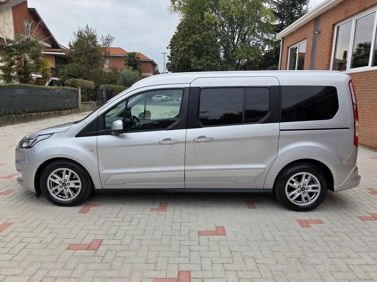 Ford Tourneo Connect Gran 1.5 EcoBlue 120 CV aut. Titanium