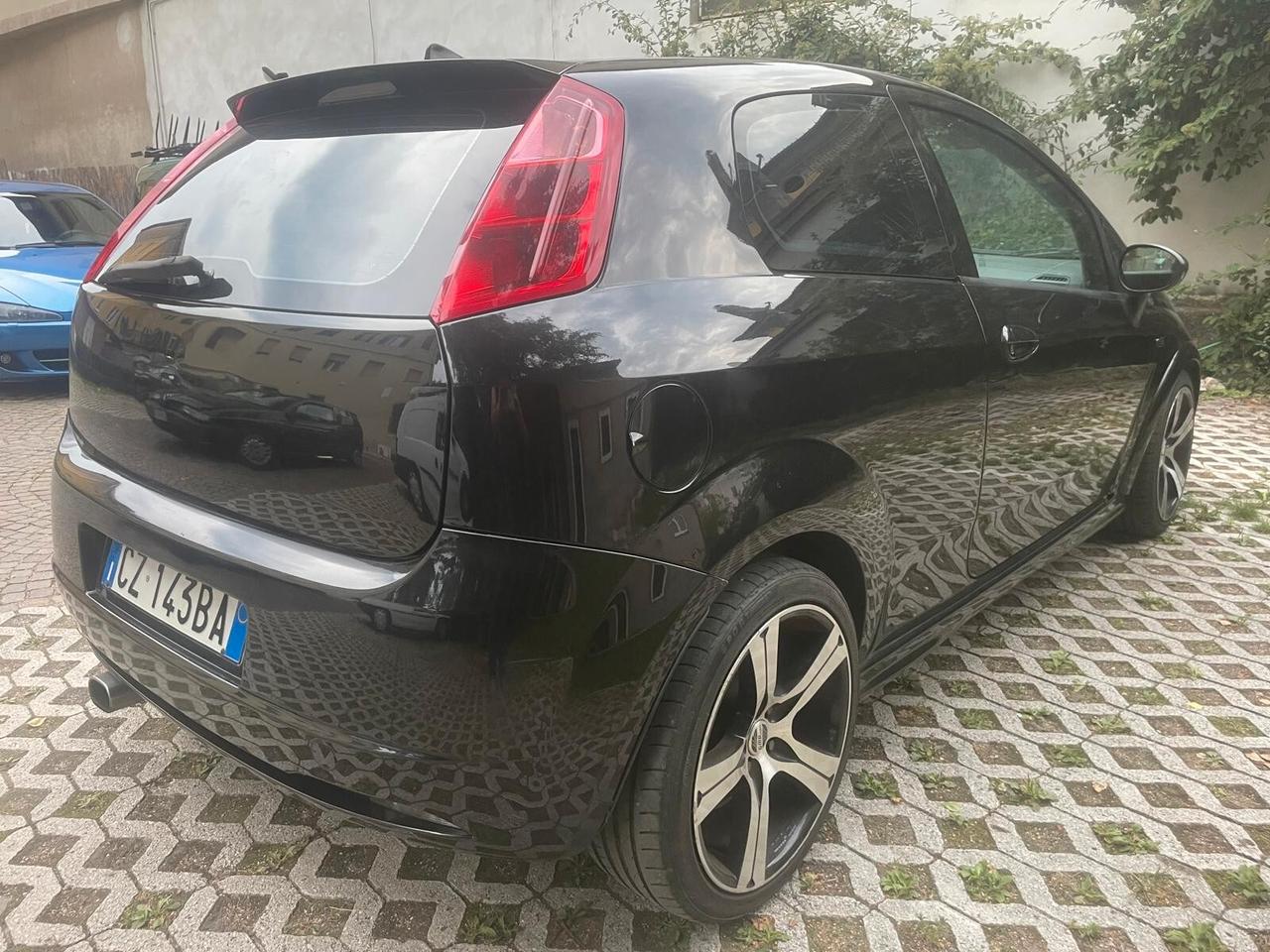 FIAT GRANDE PUNTO 1.9 MJT 130CV 6M - ADATTA A NEOPATENTATI