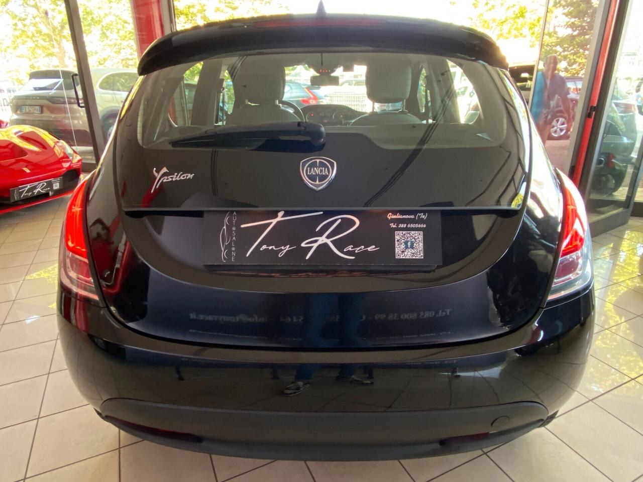 Lancia Ypsilon 1.2 69 CV 5 porte S&S Platinum