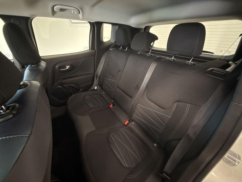 Jeep Renegade 2019 1.5 turbo t4 mhev Upland 2wd 130cv dct
