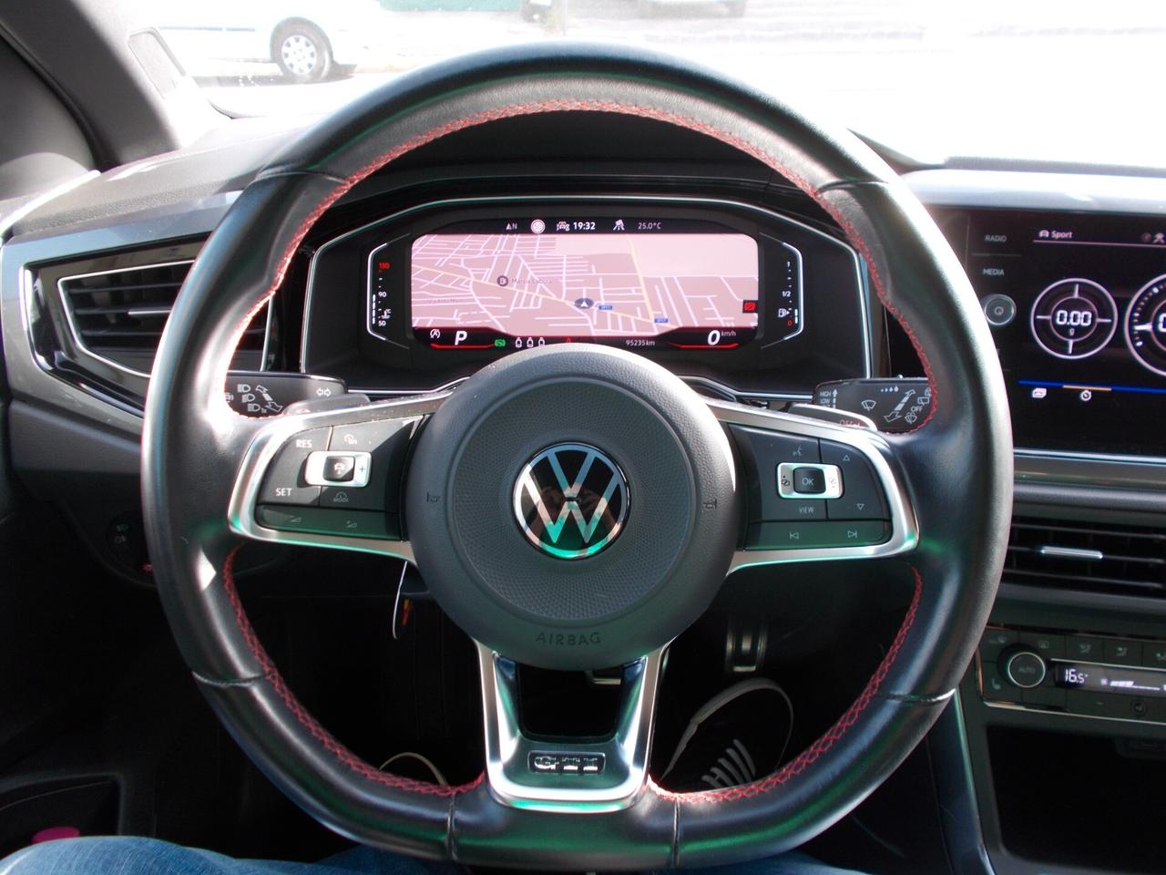Volkswagen Polo 2.0 TSI DSG GTI