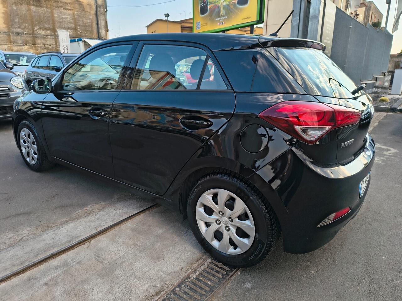 HYUNDAI I20 1.2 GPL UNICOPROPRIETARIO ANNO 2017