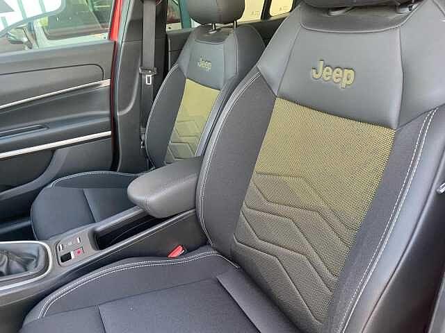 Jeep Avenger 1.2 Turbo 100 CV Summit