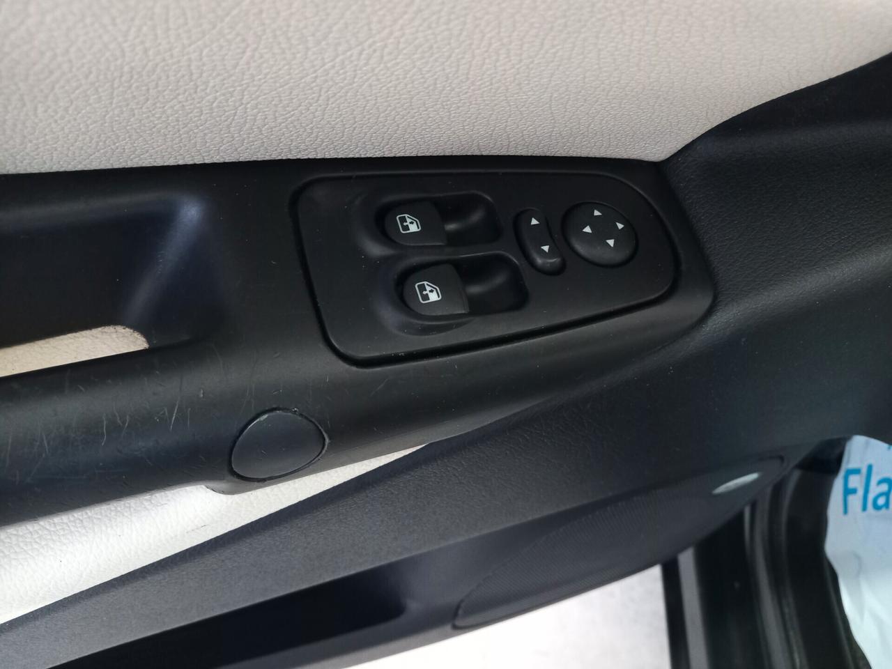 LANCIA Y DISEL 1 3 C.V 70 AUTOMAT PER NEO PATENT. DA VETRINA