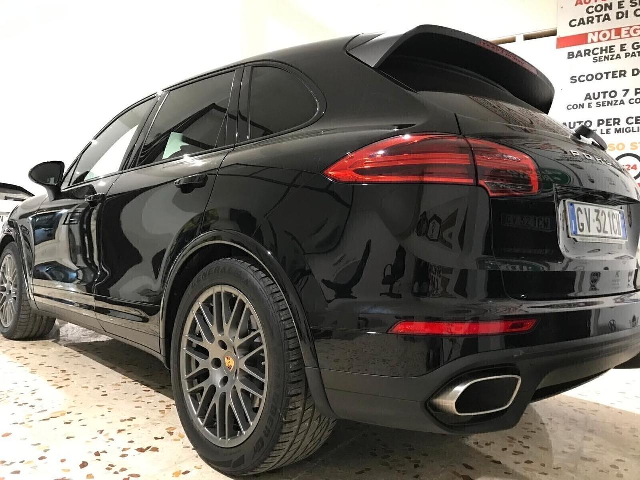 PORSCHE CAYENNE PLATINUM diesel 11/2018 km 90000