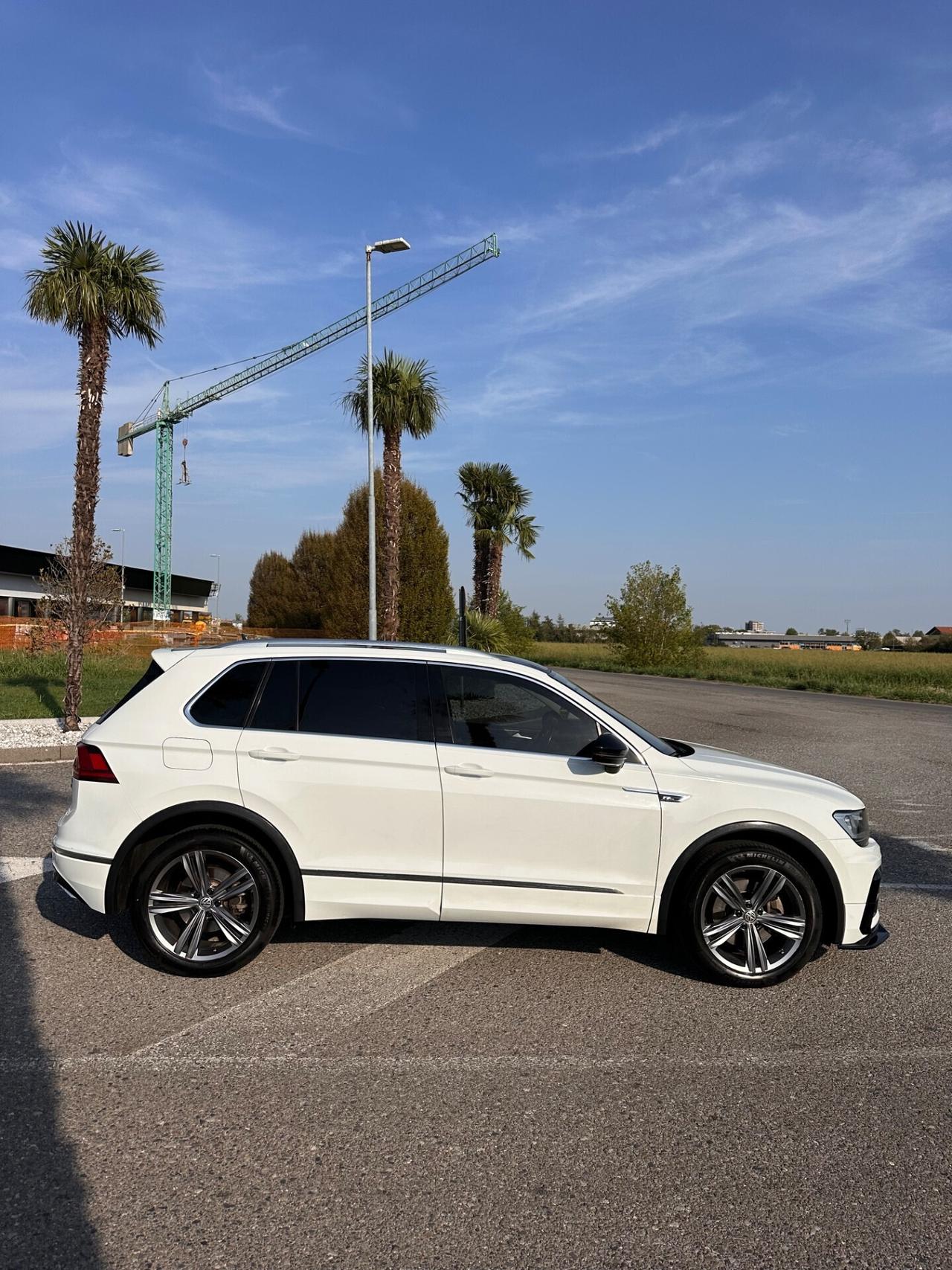 Volkswagen Tiguan 2.0 TDI SCR DSG 4MOTION Executive BMT