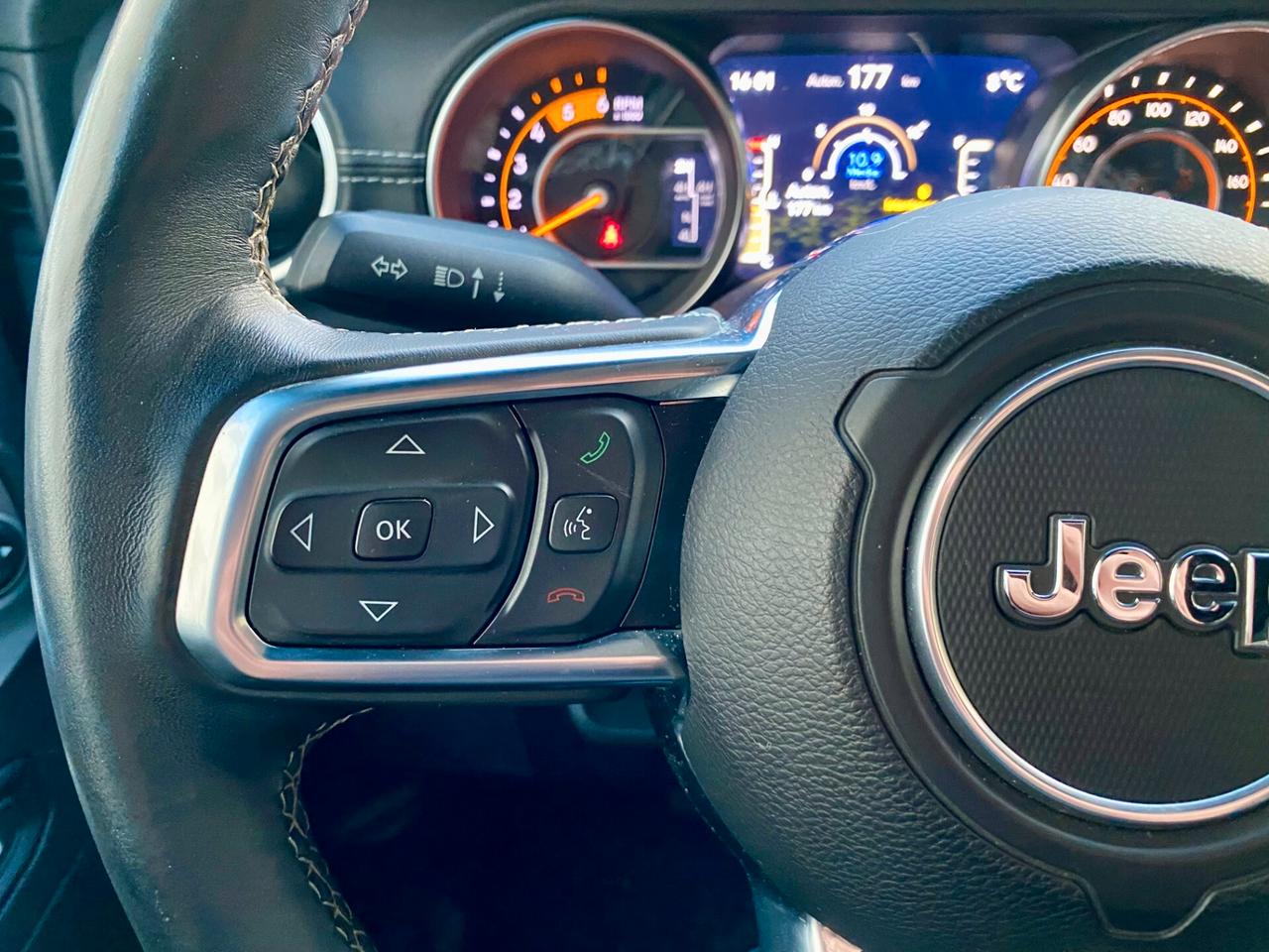 Jeep Wrangler Unlimited 2.2 mjt II Sahara auto 200cv