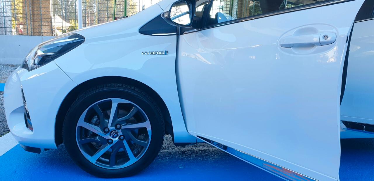 TOYOTA YARIS 1.5 BENZINA/HYBRID FULL OPTIONAL
