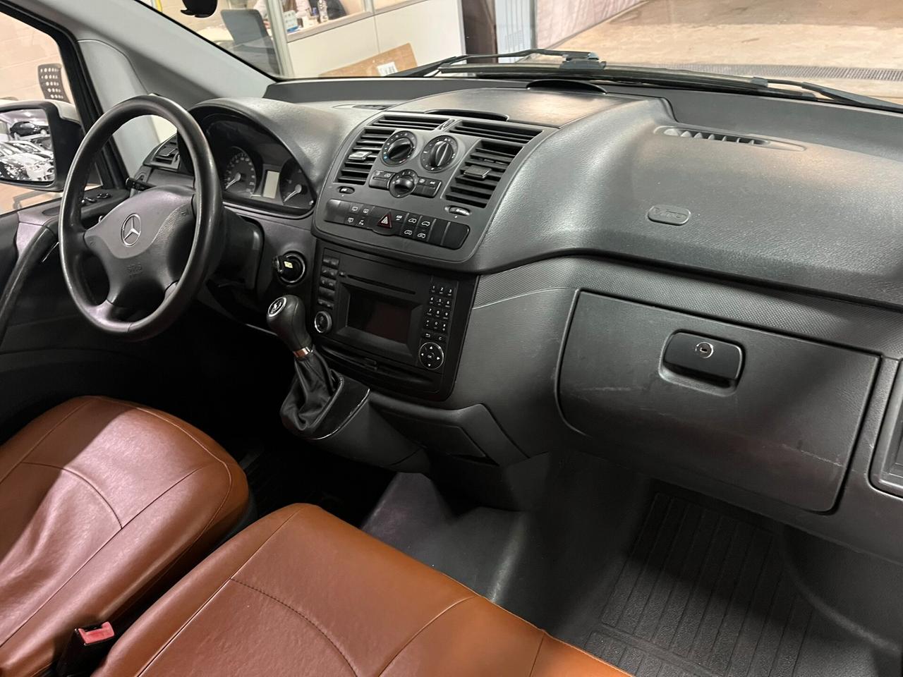 Mercedes Viano 2.2 CDI, cambio automatico, 9 POSTI