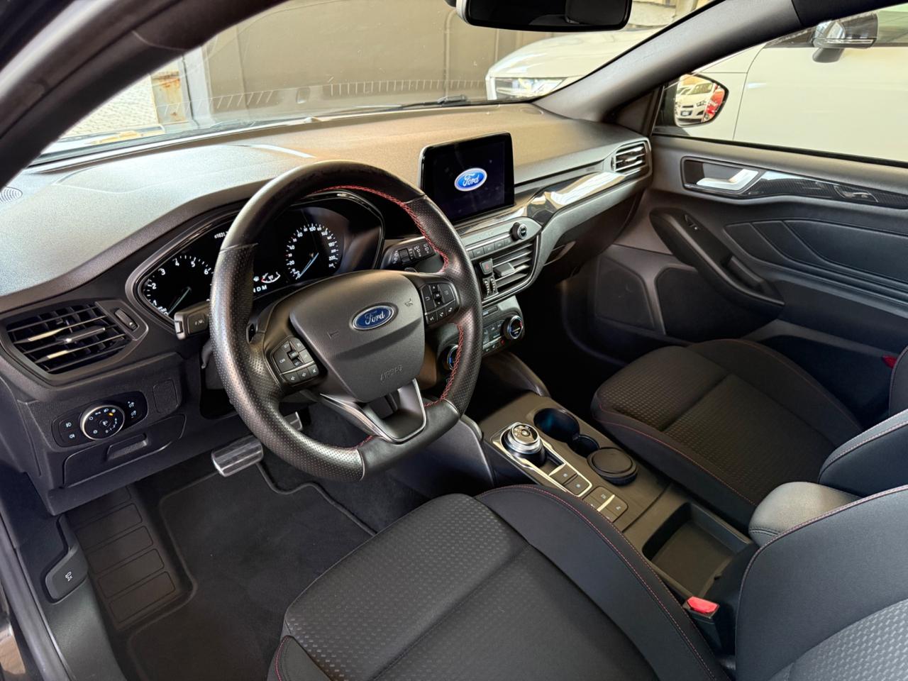 Ford Focus 1.0 EcoBoost 125 CV automatico SW ST-Line