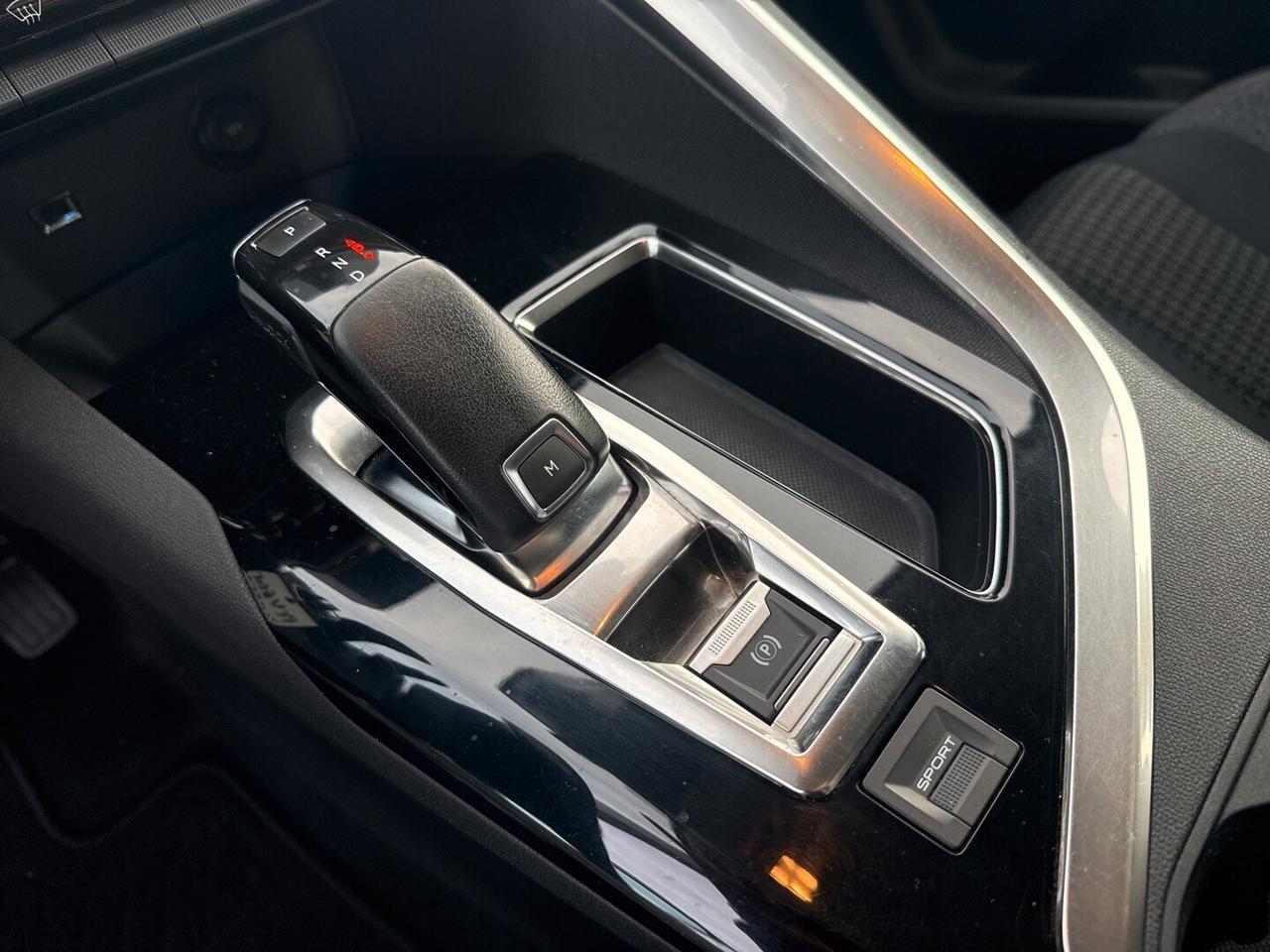 Peugeot 3008 BlueHDi 130 S&S EAT8 Allure